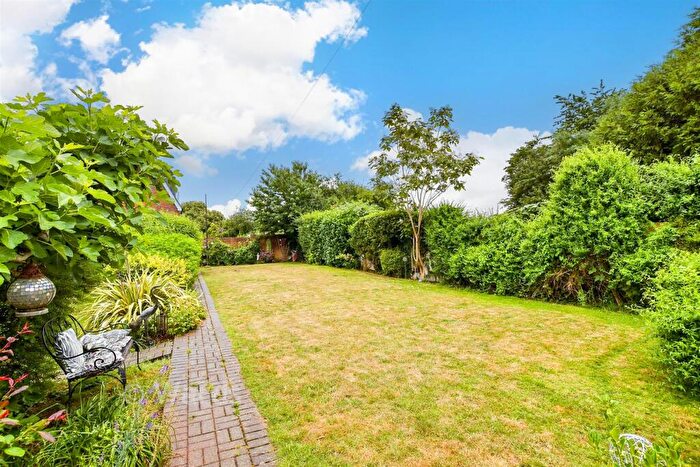 4 Bedroom Detached House For Sale In Birling Road, Snodland, Kent, ME6