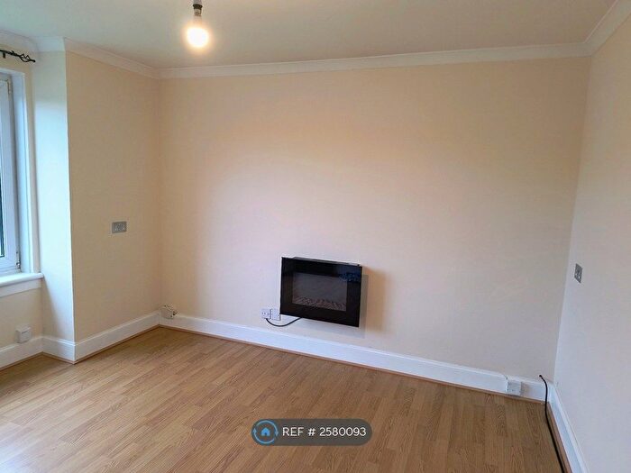 1 Bedroom Flat To Rent In Springholm Drive, Airdrie, ML6