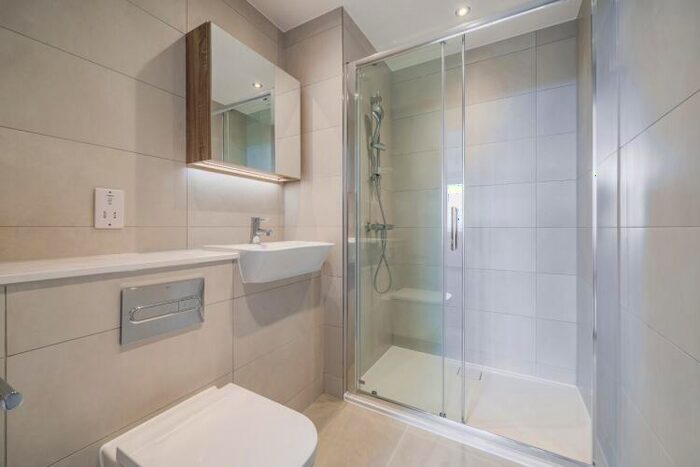2 Bedroom Apartment To Rent In St Pauls Road Barking, IG11