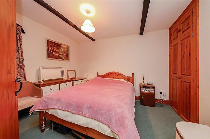 2 Bedroom Character Property For Sale In Station Road, Yaxham, Dereham, NR19