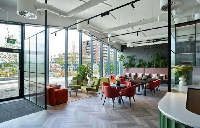 1 Bedroom Flat To Rent In The Green Quarter, London, UB1