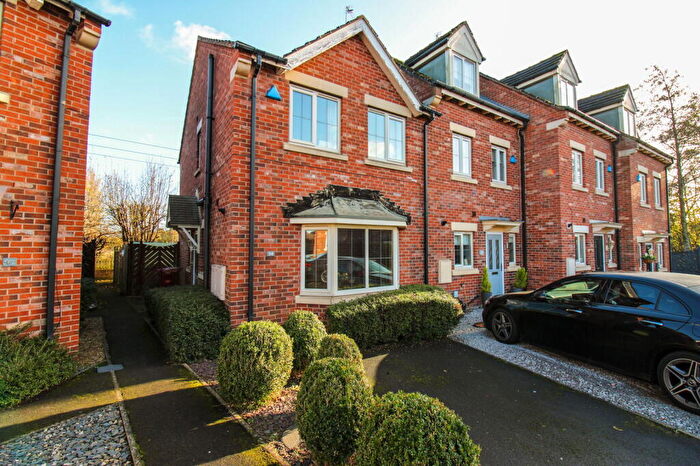 3 Bedroom End Of Terrace House For Sale In Mulberry Gardens, Scunthorpe, DN16