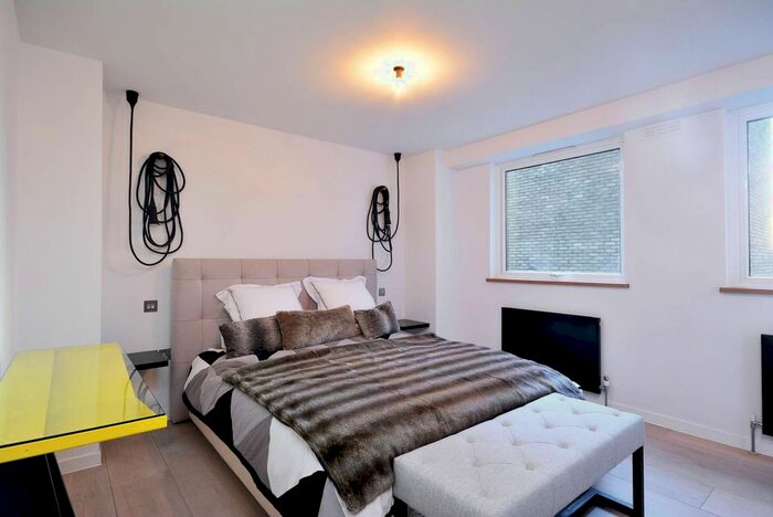 1 Bedroom Flat To Rent In Weymouth Street, Marylebone, London, W1W