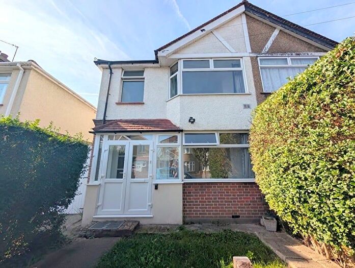 3 Bedroom Semi-Detached House To Rent In Buckingham Avenue, Feltham, TW14