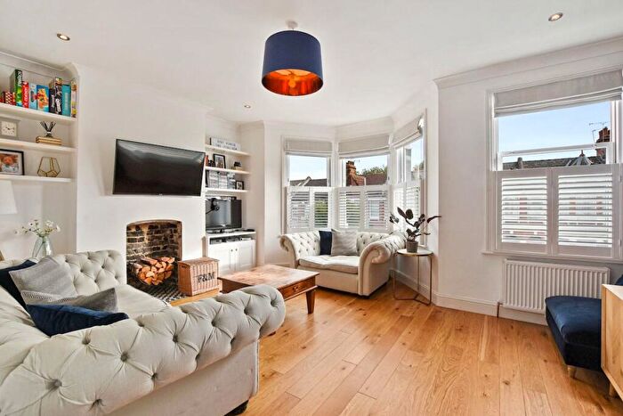 2 Bedroom Apartment To Rent In Princes Avenue, London, N22