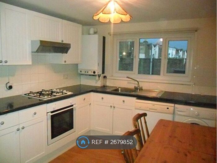 2 Bedroom Flat To Rent In Windsor Road, London, E10