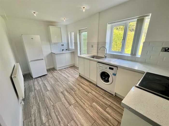 3 Bedroom Property To Rent In Longmead Close, Arnold, Nottingham, NG5