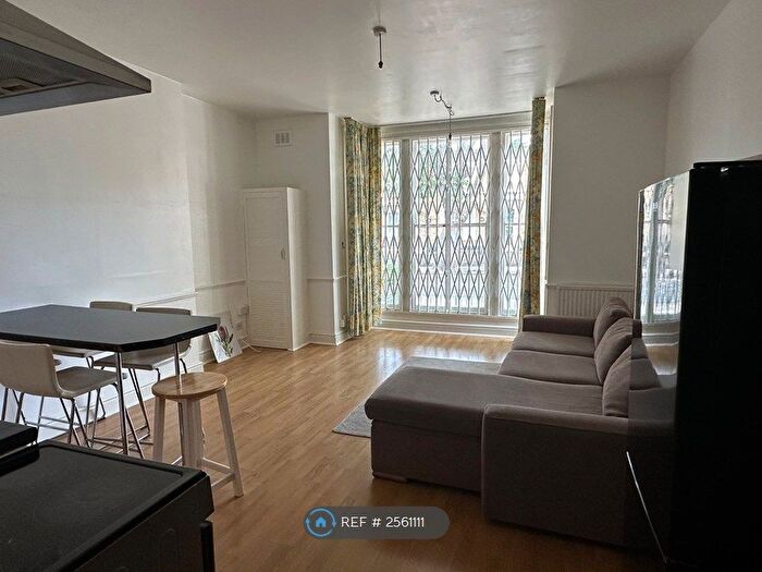 1 Bedroom Flat To Rent In Cazenove Road, London, N16