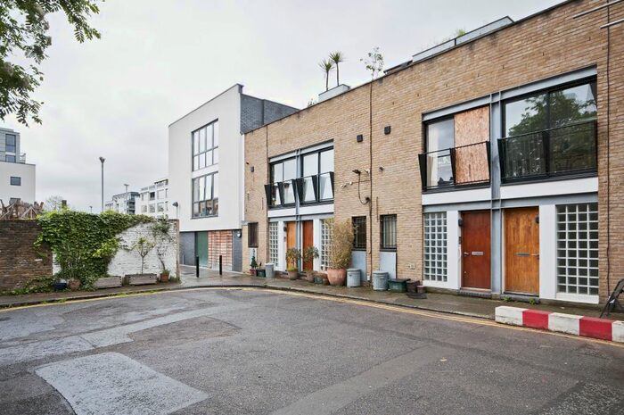 3 Bedroom Terraced House To Rent In Baldwin Terrace, London, N1