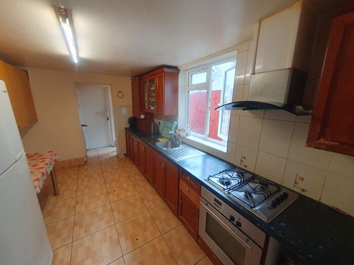 3 Bedroom Terraced House For Sale In Gladstone Road, Southall, UB2