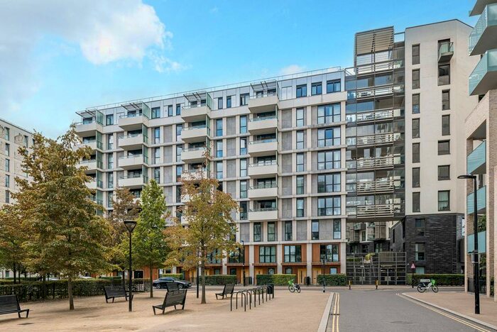 2 Bedroom Flat To Rent In Mirabelle Gardens, Stratford, London, E20