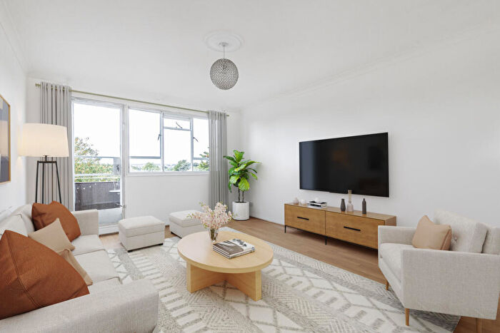 1 Bedroom Apartment For Sale In Winlaton Road, Bromley, BR1