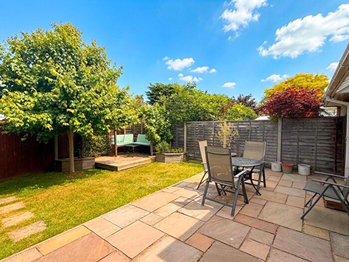 3 Bedroom Detached House For Sale In Buttercup Close, Hythe, SO45