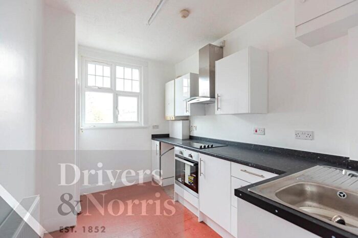 1 Bedroom Apartment To Rent In Warlters Road, Holloway, London, N7