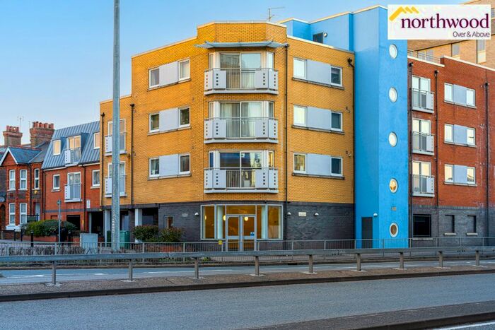 2 Bedroom Flat To Rent In Malden Road, Watford, WD17