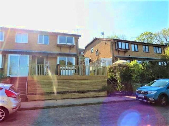 2 Bedroom Property To Rent In Pinders Road, Hastings, TN35