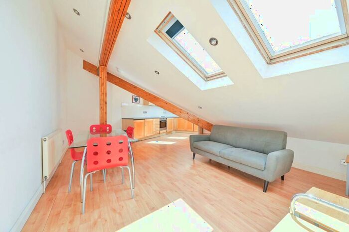 3 Bedroom Flat To Rent In Iceland Wharf, Rotherhithe, London, SE16