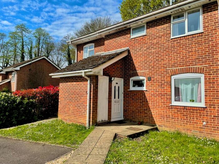 2 Bedroom Flat To Rent In Birch Grove, Eastleigh, SO50