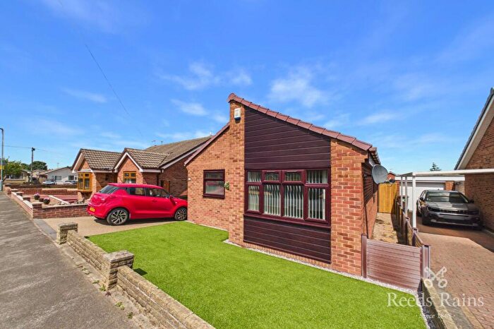 2 Bedroom Bungalow For Sale In Bramley Grange Crescent, Bramley, Rotherham, South Yorkshire, S66