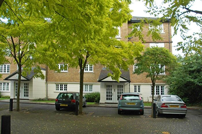 2 Bedroom Flat To Rent In Selhurst Close, Wimbledon Park, London, SW19