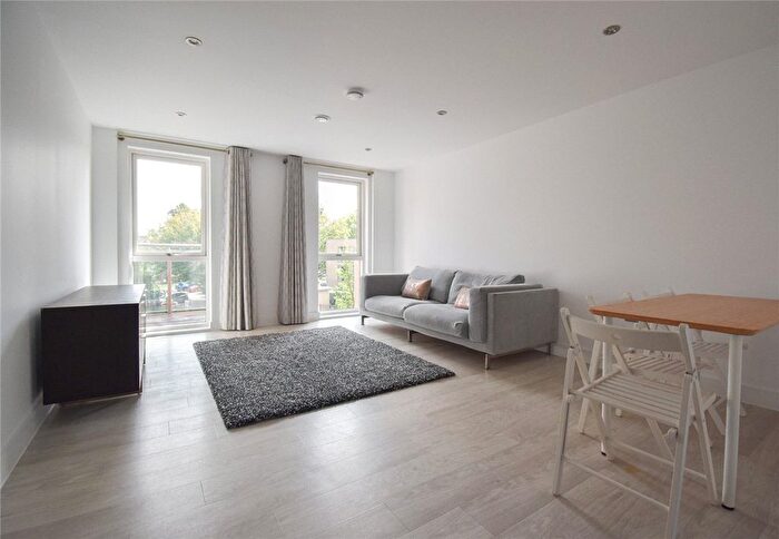 3 Bedroom Flat To Rent In Scholars Court, Harrison Drive, Cambridge, CB2