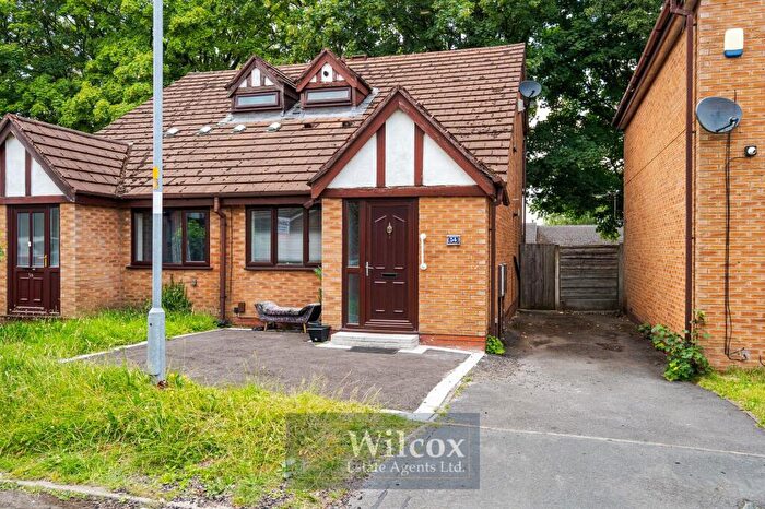 2 Bedroom Semi-Detached House For Sale In Sandhill Close, Bolton, BL3