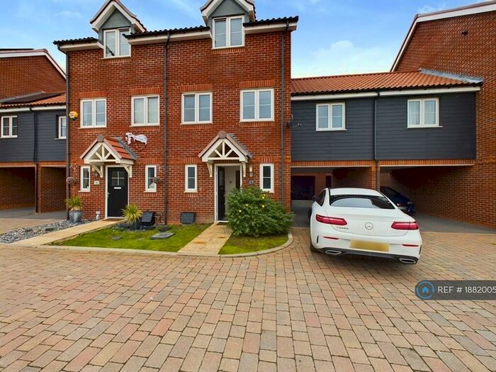 5 Bedroom Semi-Detached House To Rent In Aster Close, Didcot, OX11