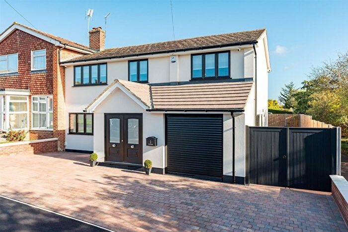 4 Bedroom Property For Sale In Colesdale, Cuffley, EN6