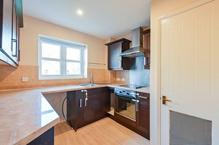 2 Bedroom Flat For Sale In Aaron Hill, Beckton, London, E6