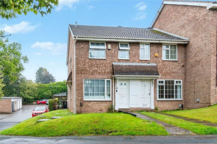 3 Bedroom Terraced House For Sale In Bridge Wood Close, Horsforth, Leeds, LS18