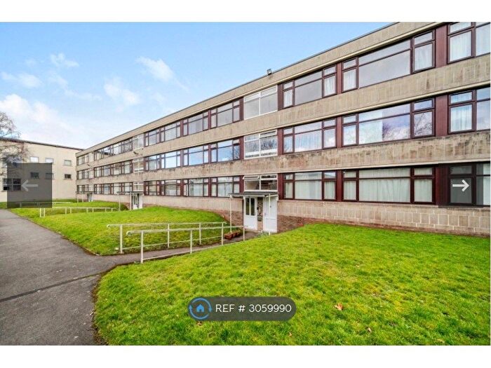 2 Bedroom Flat To Rent In St Martins Court, Bath, BA2