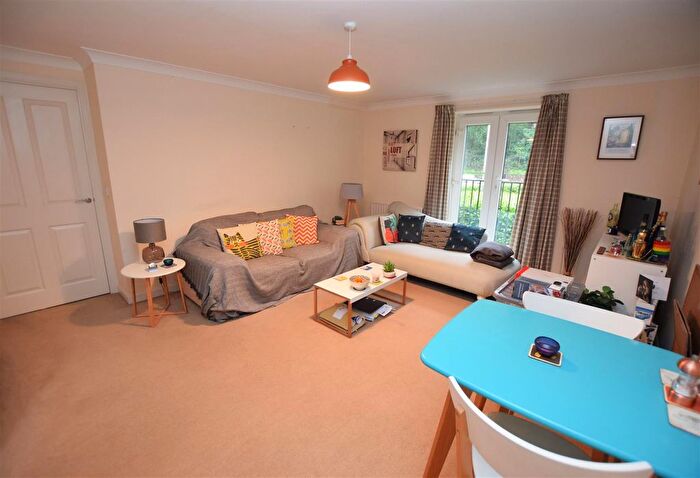 2 Bedroom Flat To Rent In Arbourvale, St. Leonards-On-Sea, TN38