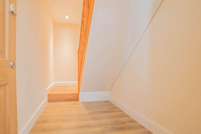 2 Bedroom Apartment To Rent In High Street, Hoddesdon, EN11