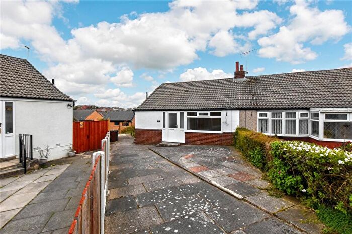 2 Bedroom Bungalow For Sale In Glenroyd Close, Pudsey, West Yorkshire, LS28