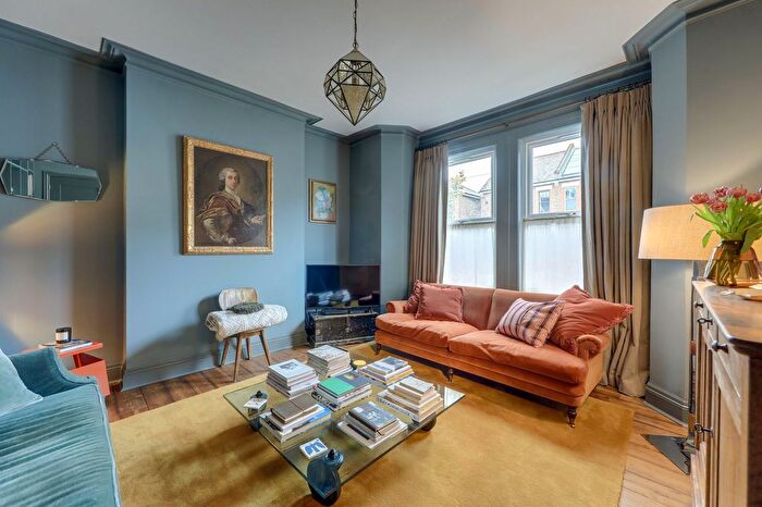 2 Bedroom Flat For Sale In Davenport Road, London, SE6