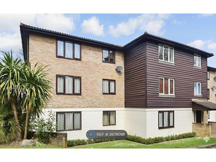 1 Bedroom Flat To Rent In Fairbairn Close, Purley, CR8