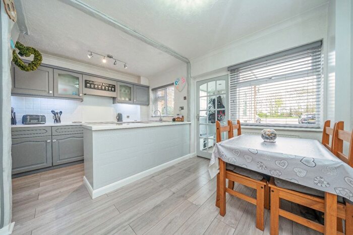 2 Bedroom Terraced House For Sale In Queen Mary Road, Shepperton, Surrey, TW17