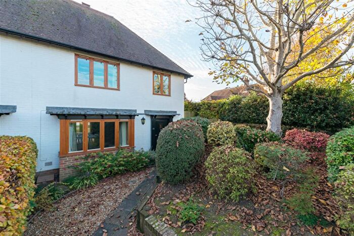 3 Bedroom Semi Detached House To Rent In New Dover Road, Canterbury, CT1