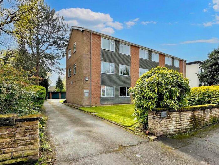 2 Bedroom Apartment To Rent In Charlton Drive, Sale, M33