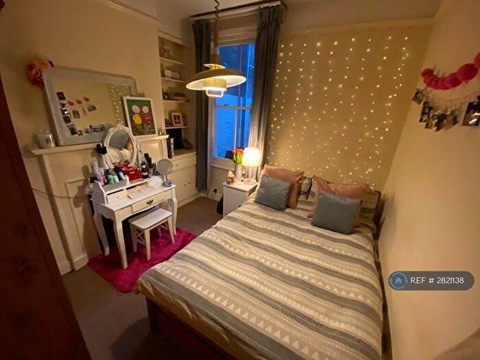 4 Bedroom Terraced House To Rent In Eccles Road, London, SW11