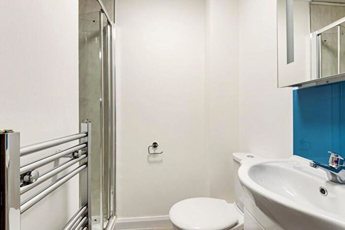 9 Bedroom Flat To Rent In Cowley Road, Oxford, OX4
