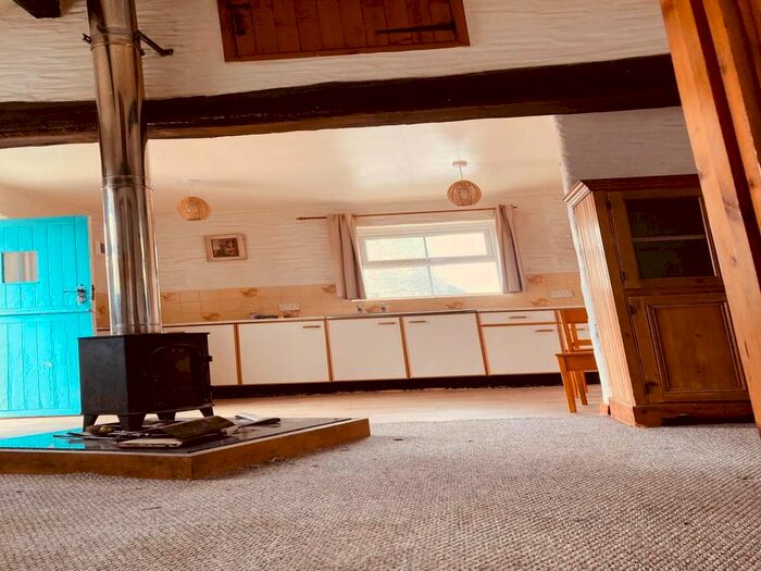 1 Bedroom Bungalow To Rent In Llanwnnen, Lampeter, SA48