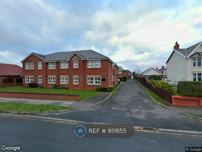 2 Bedroom Flat To Rent In Squires Gate Lane, Blackpool, FY4