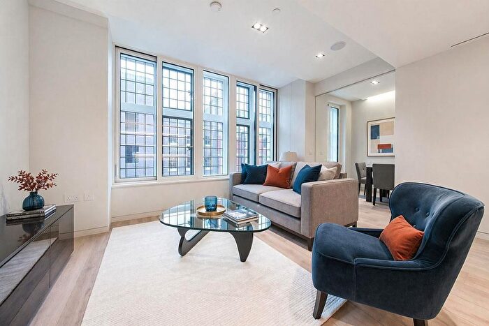 2 Bedroom Flat To Rent In Baker Street, Marylebone, London, NW1