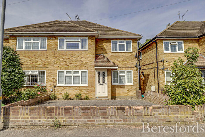 2 Bedroom Maisonette For Sale In Shevon Way, Brentwood, CM14