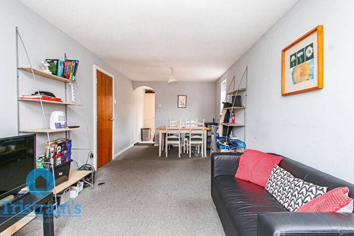 2 Bedroom Apartment To Rent In Tonnelier Road, Dunkirk, NG7