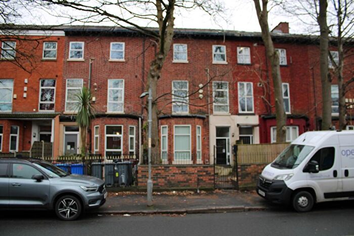 2 Bedroom Flat For Sale In Withington Road, Whalley Range, Manchester., M16