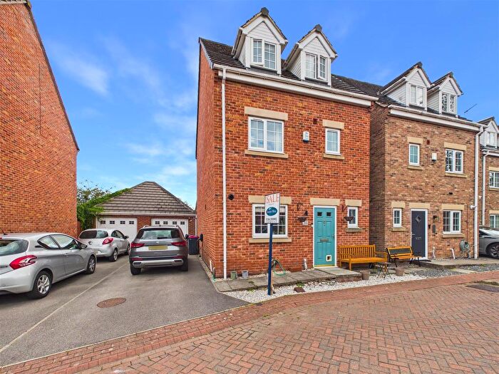 5 Bedroom Detached House For Sale In Roberts Grove, Aston, Sheffield, S26