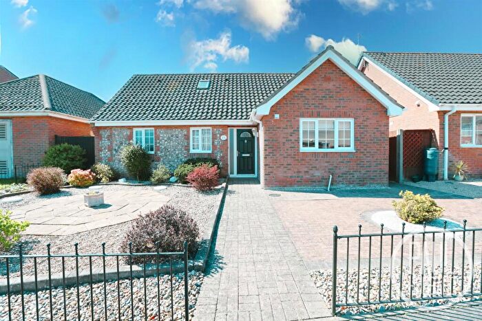 3 Bedroom Detached Bungalow For Sale In Park Meadows, Lowestoft, NR32