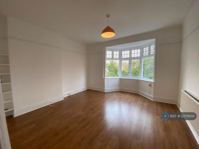 1 Bedroom Flat To Rent In Normanton Road, South Croydon, CR2